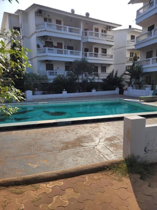 Comfortable 1Bhk Resort Aptmt With Pool At Candolim For 4 Ppl Sinquerim Luaran gambar